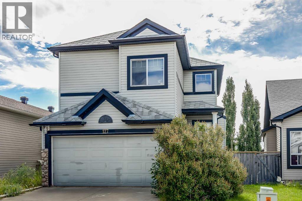 127 Tuscarora Way NW, Calgary, AB T3L 2G9