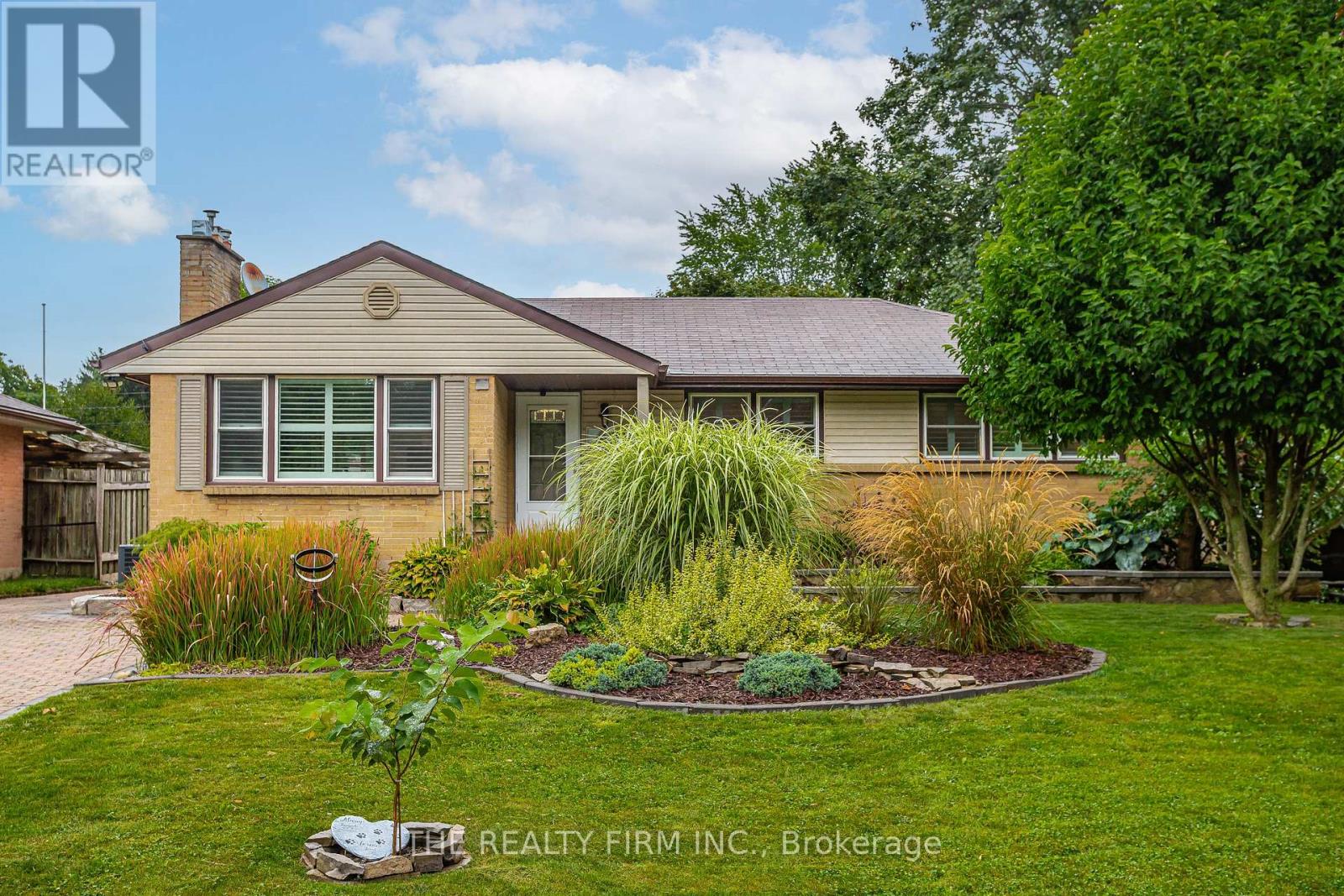 476 Blake St, London, ON N6K 2N8