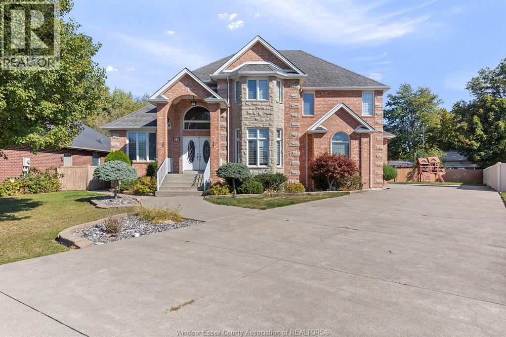 21 Laurentia Dr, Chatham-Kent, ON N0P 2L0