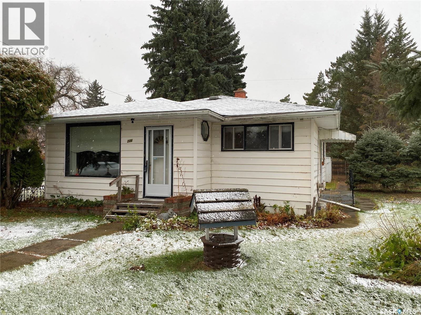 206 Watson St, Lipton, SK S0G 3B0