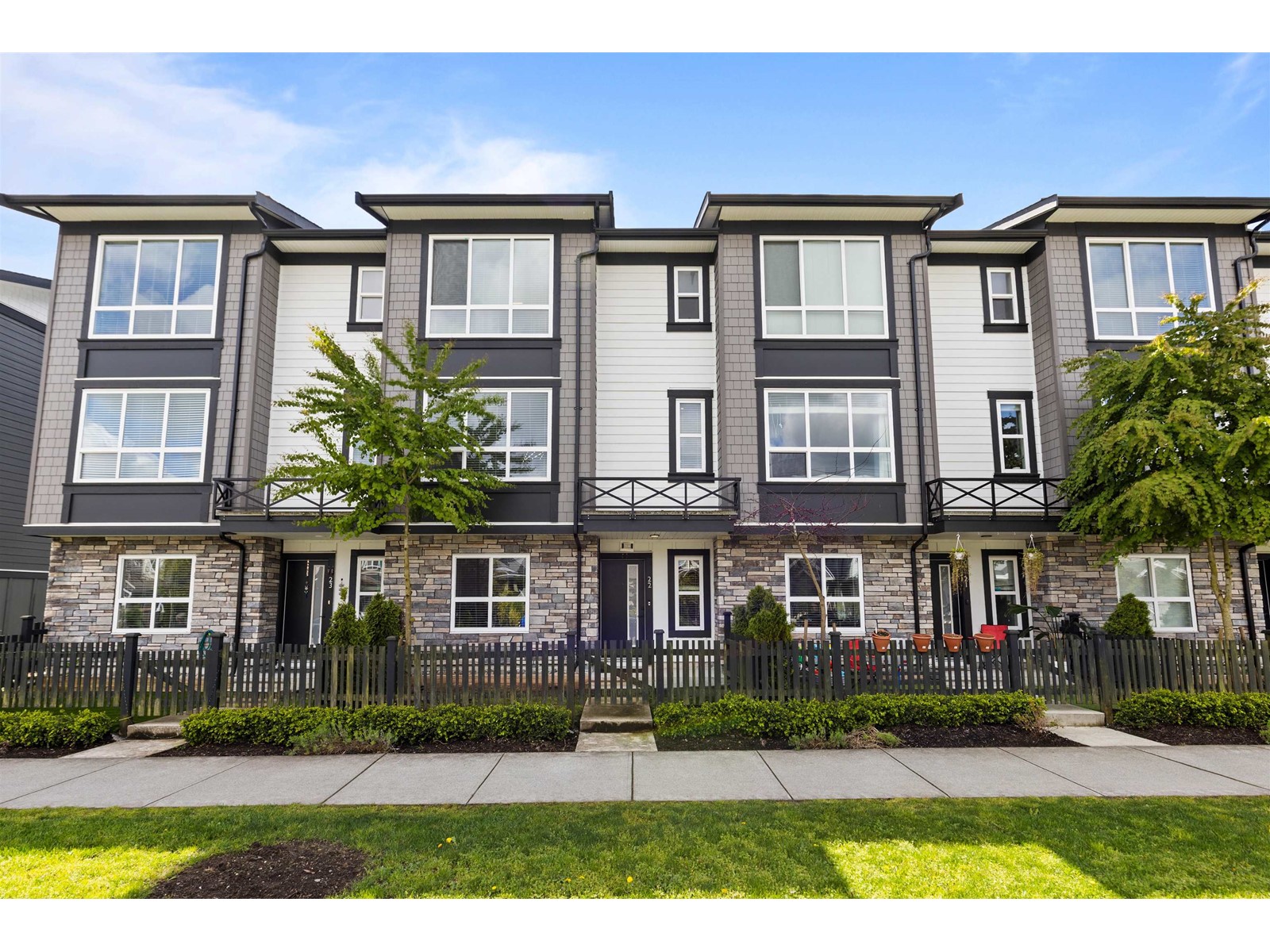19255 Aloha Drive Unit 22, Surrey, BC V4N 6T8