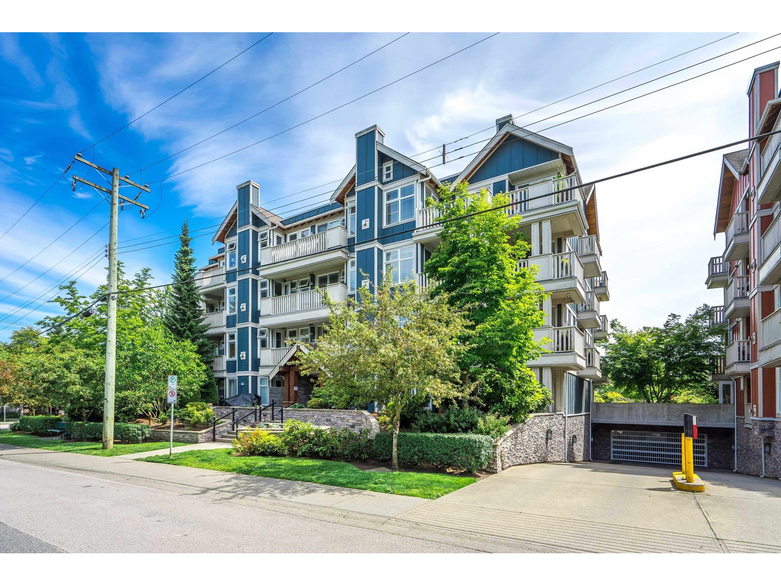 15392 16a Avenue Unit 304, Surrey, BC V4A 1S9