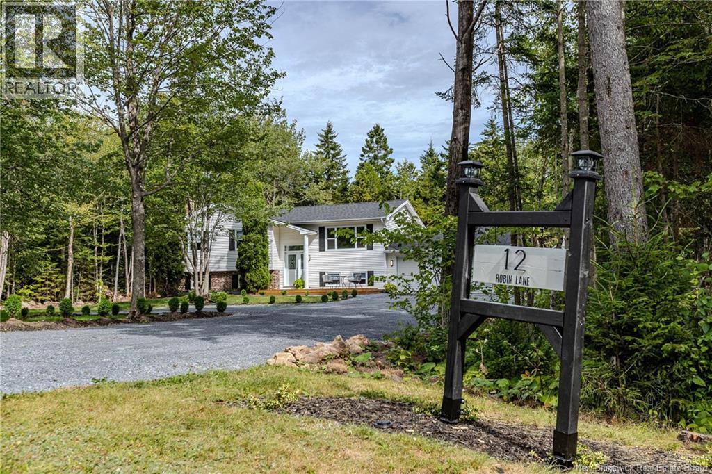 12 Robin Ln, Rothesay, NB E2S 1A4