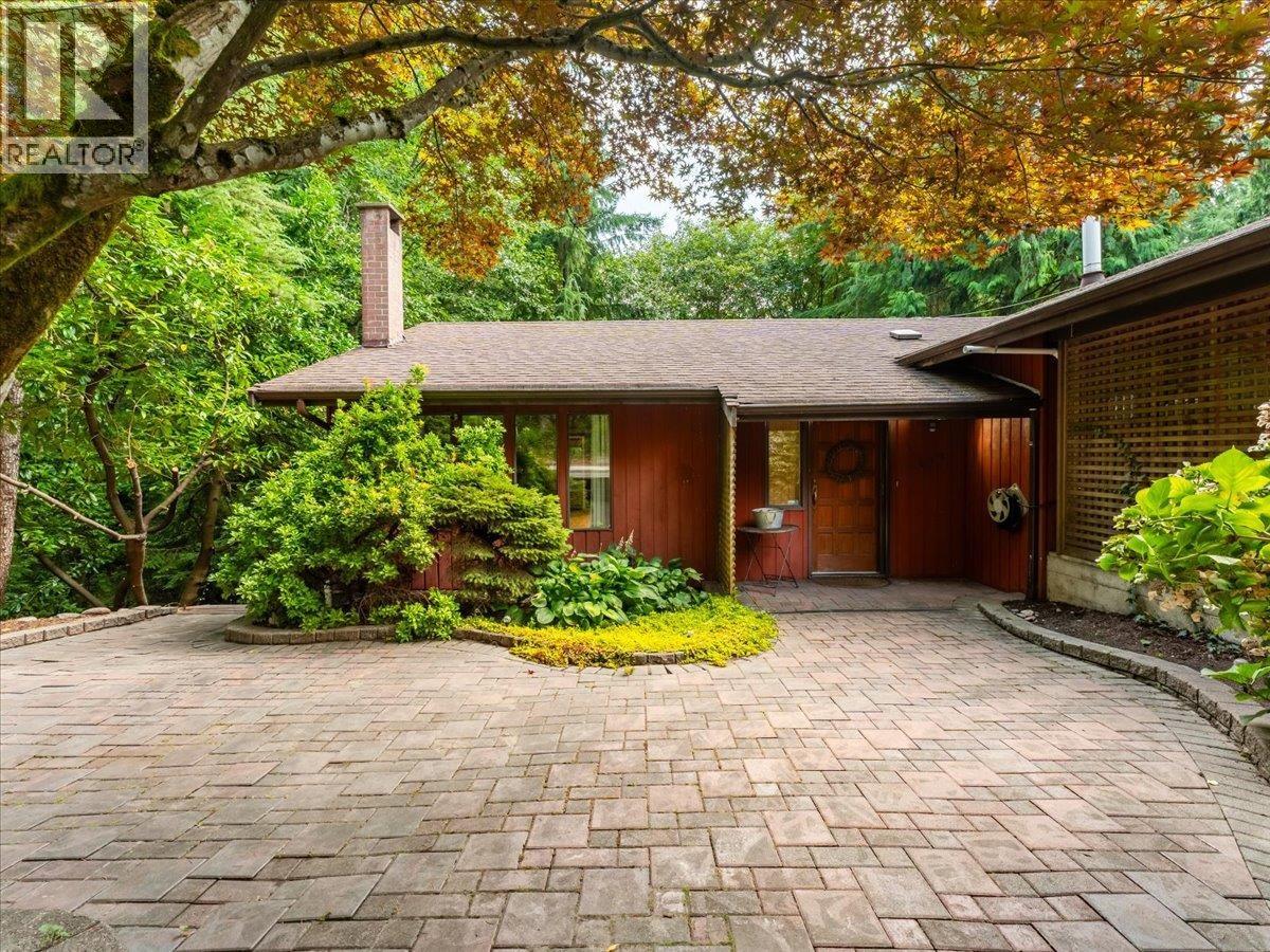277 E Braemar Rd, North Vancouver, BC V7N 1R2