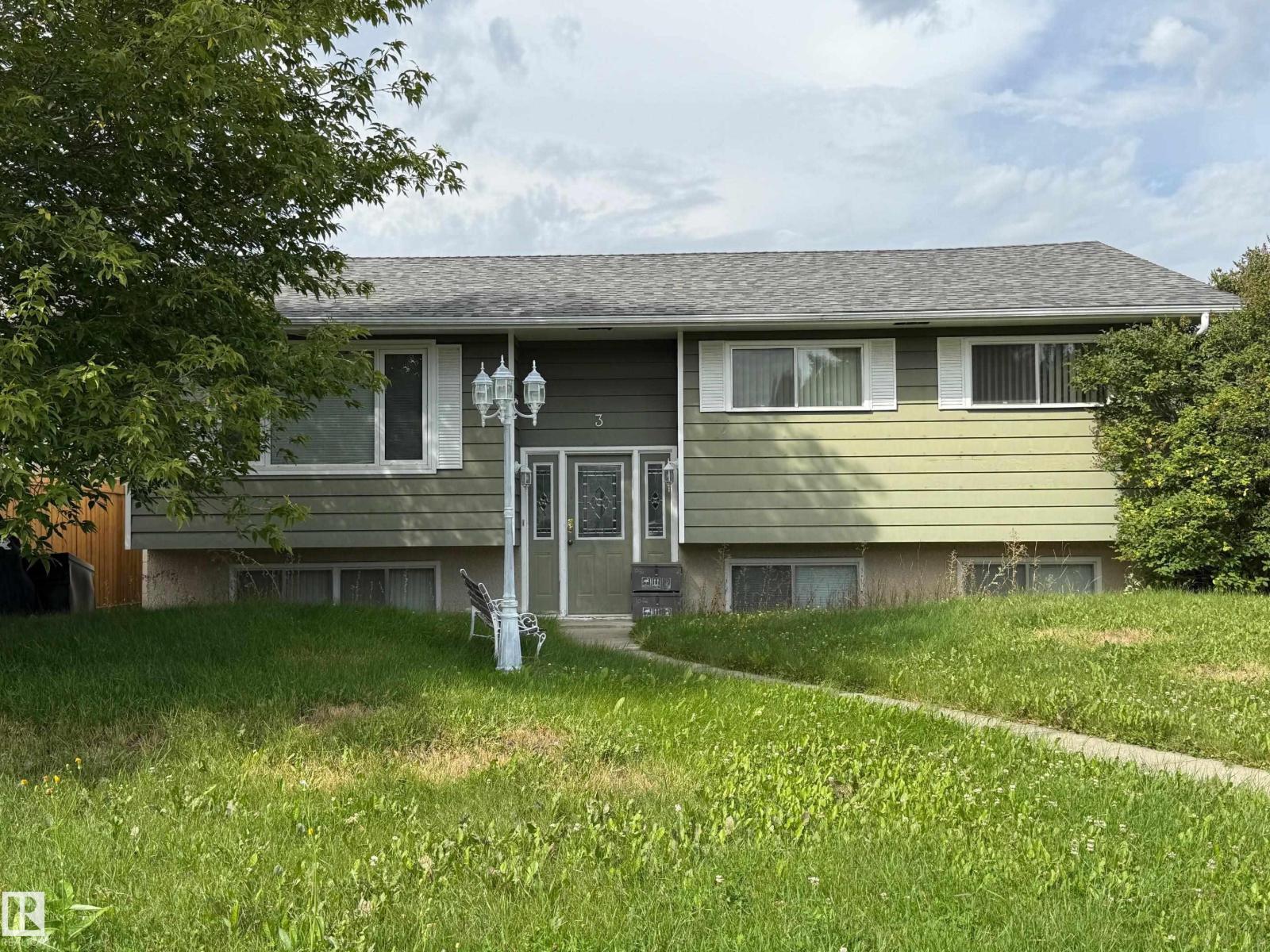 3 Linthorpe Rd, Spruce Grove, AB T7X 2C2