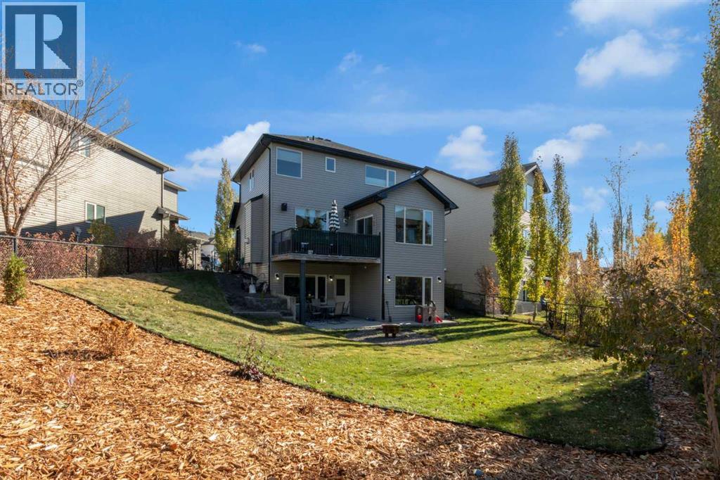 51 Sunset Ct, Cochrane, AB T4C 0G3