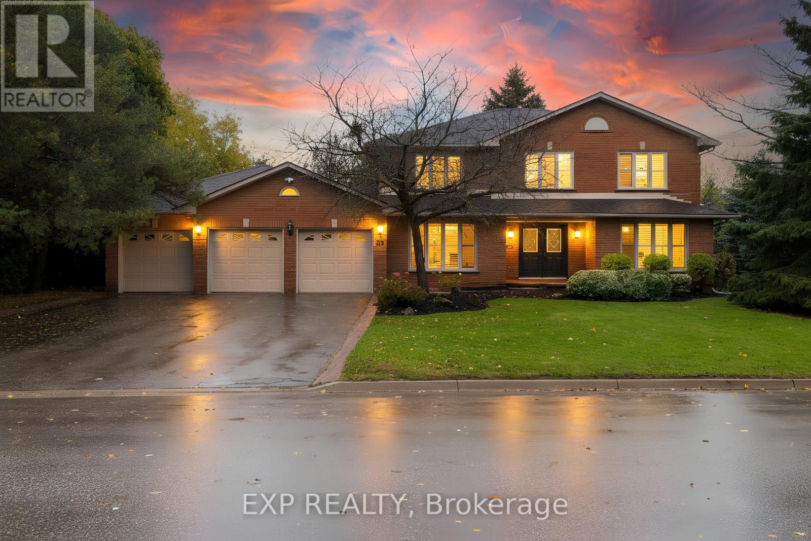 35 Dennis Dr, King King City, ON L0G 1K0