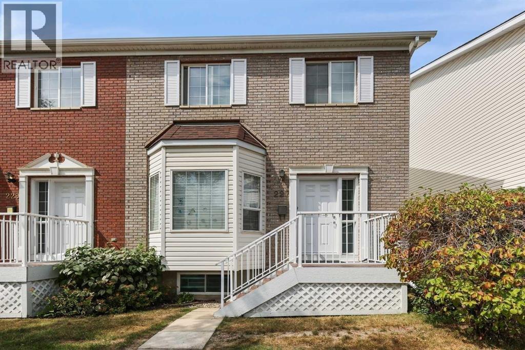 227 Citadel Ln NW, Calgary, AB T3G 4E1