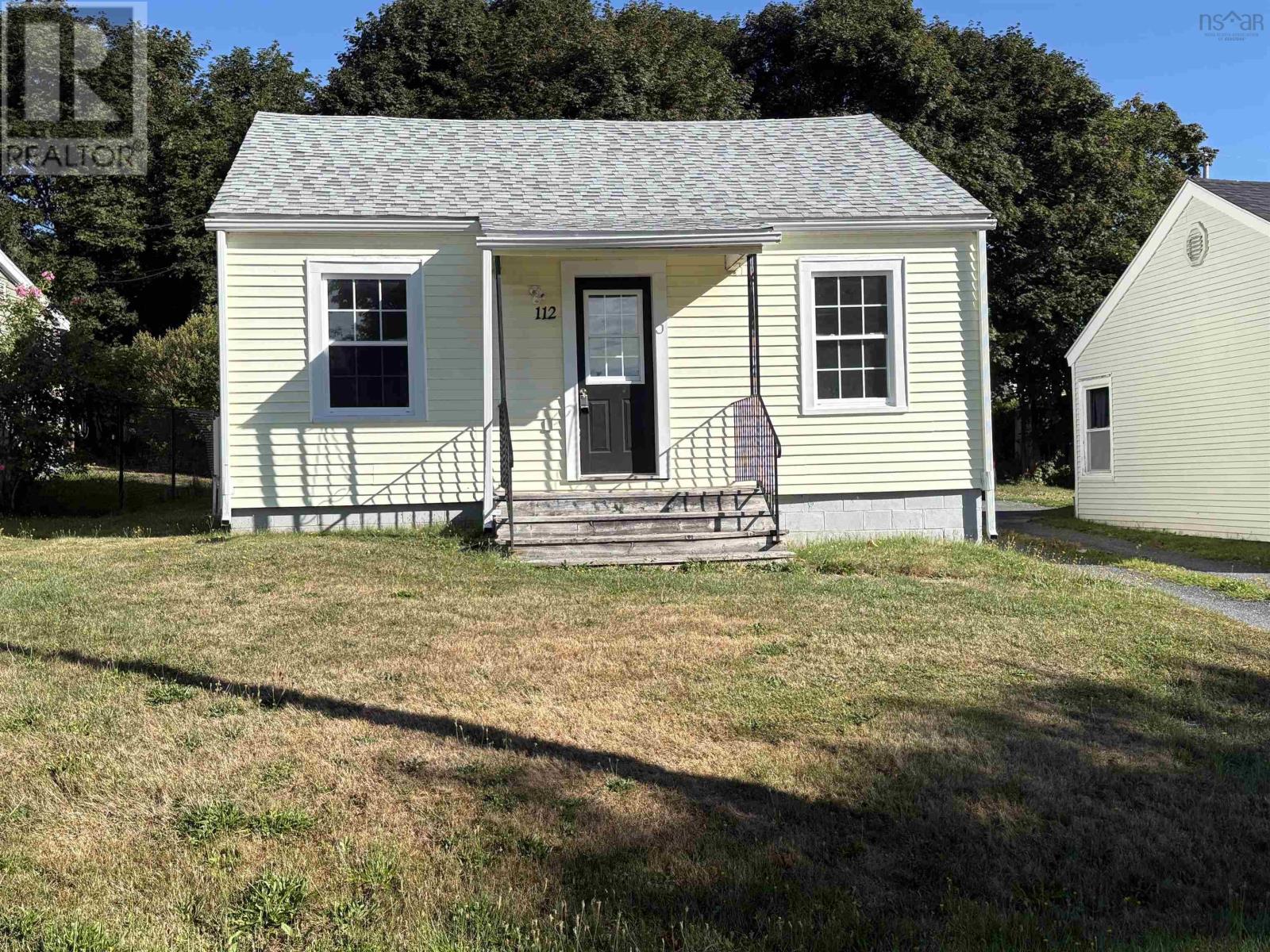 112 Poplar St, Pictou, NS B0K 1H0