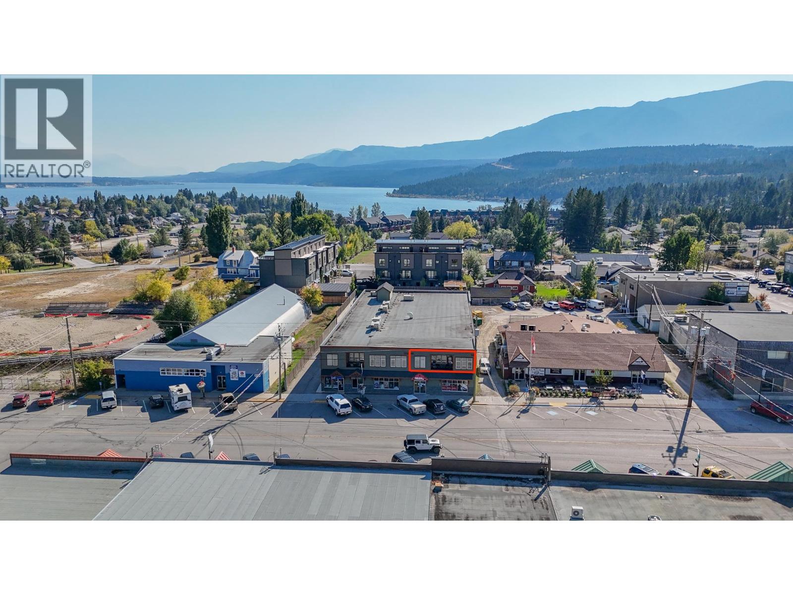 519 13th Street Unit 4, Invermere, BC V0A 1K0