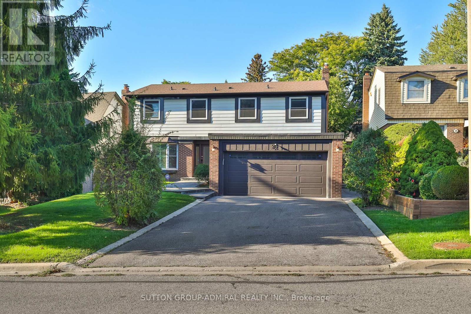 22 Cobblestone Dr, Markham, ON L3T 4E4