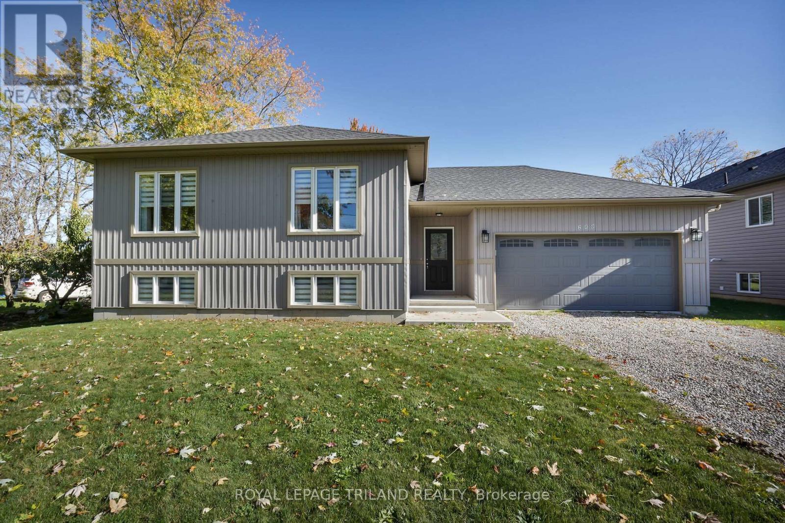 280 Peter St S, Chatham-Kent, ON N0P 1C0
