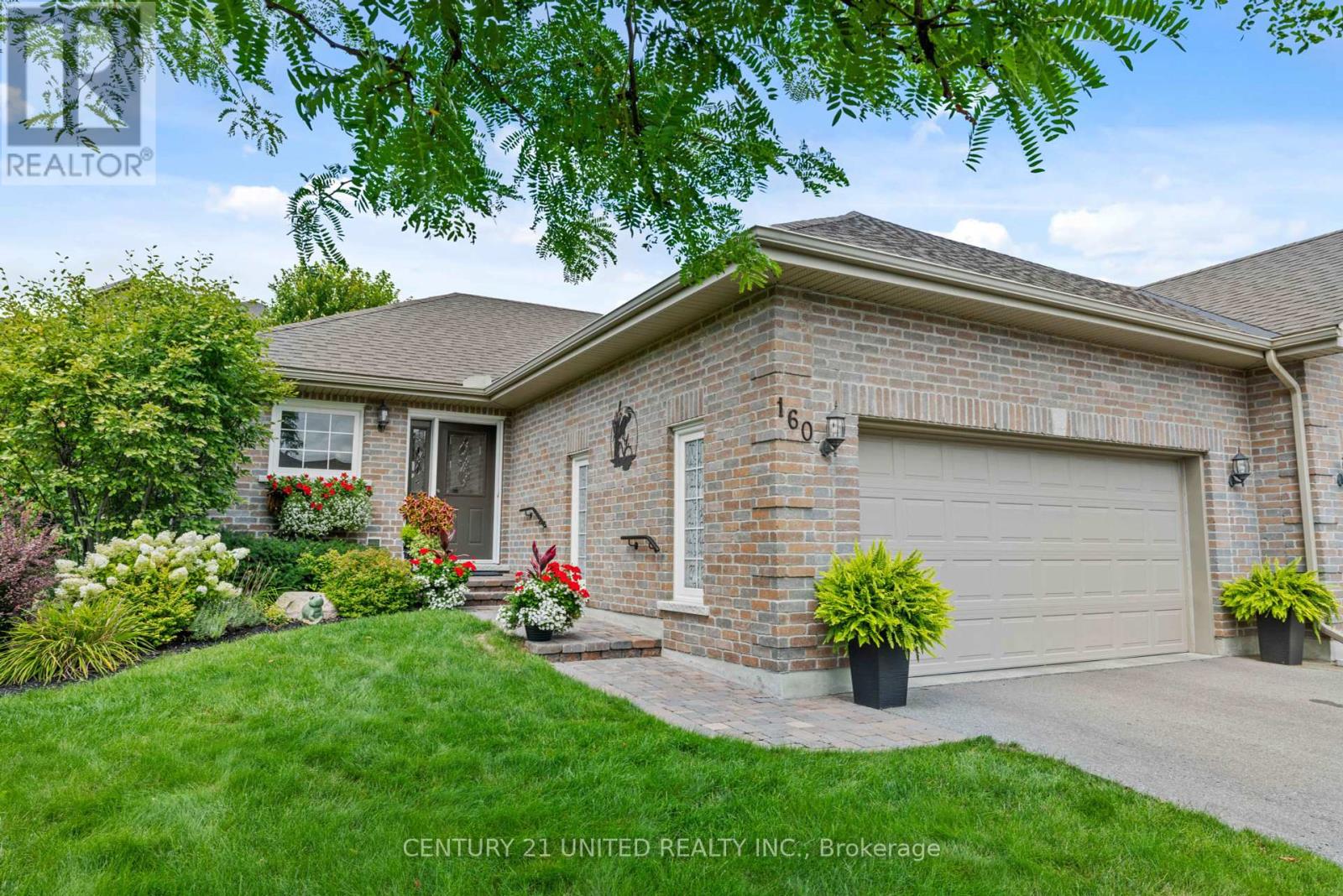 301 Carnegie Ave Ward 5 Ave, Peterborough, ON K9L 0E9