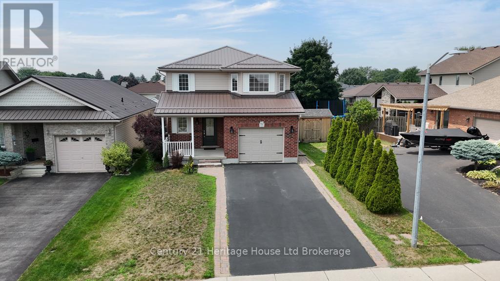 51 Barker St, Tillsonburg, ON N4G 5N7