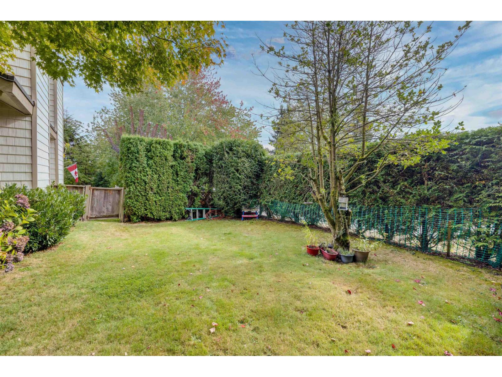 6211 W Greenside Dr, Surrey, BC V3S 5M8
