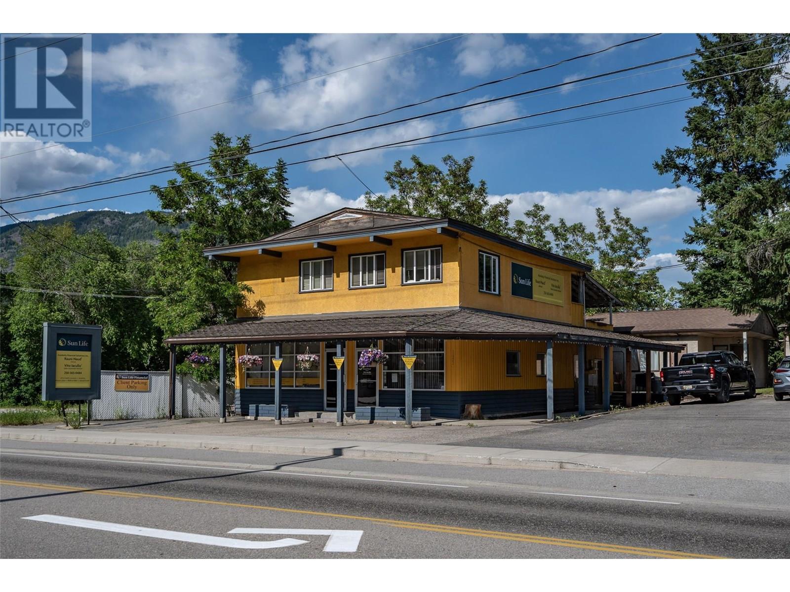1451 Columbia Ave, Castlegar, BC V1N 1H8
