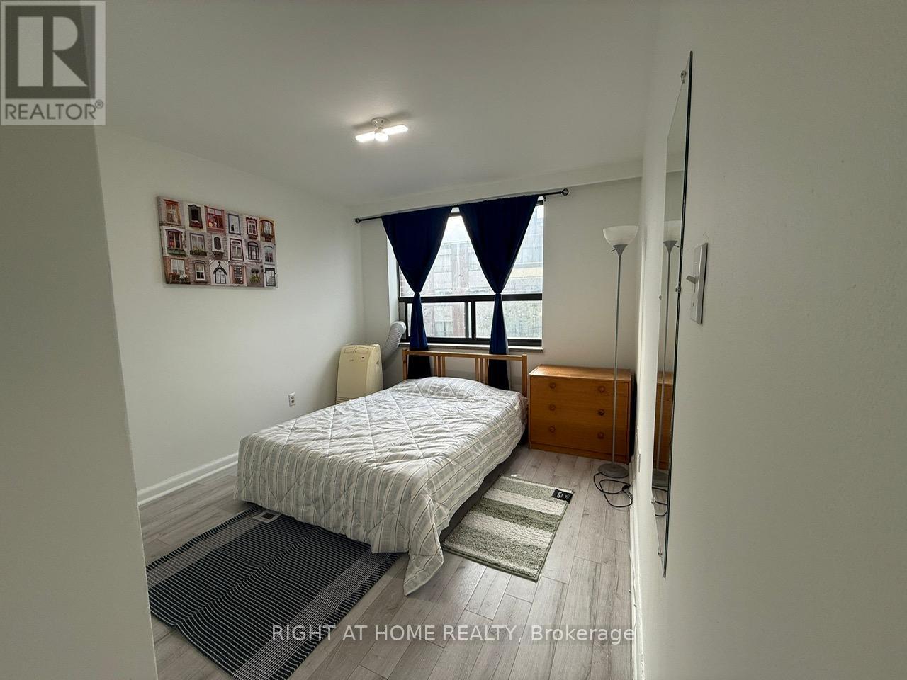 611 915 Midland Ave, Toronto, ON M1K 4G1