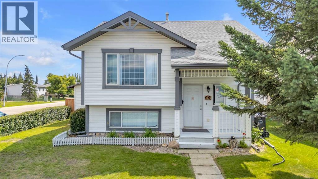 2029 Minto St, Penhold, AB T0M 1R0