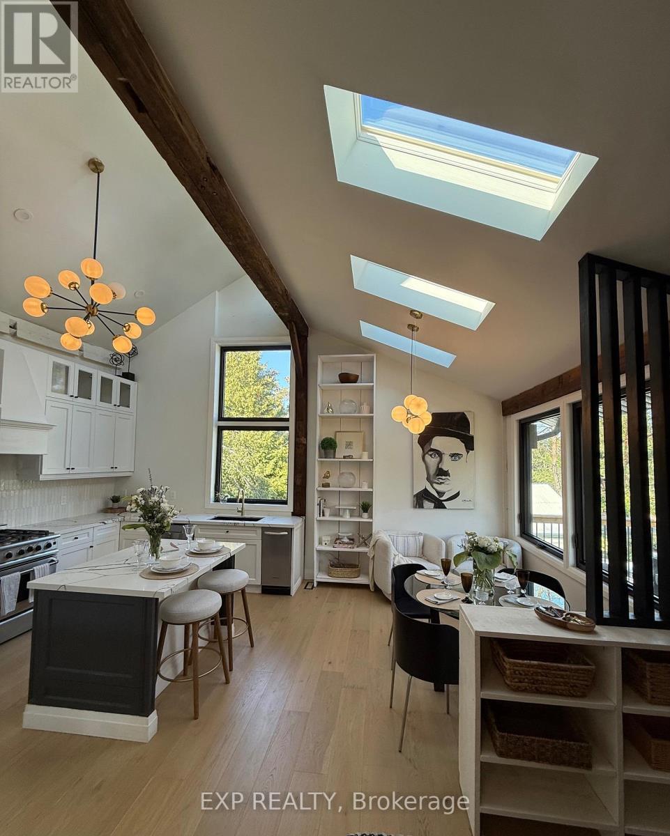 24 Shelswell Blvd, Oro-Medonte, ON L0L 2E0
