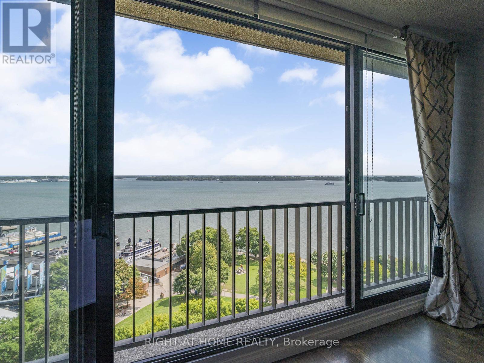 1624 33 Harbour Sq, Toronto Waterfront Communities, ON M5J 2G2