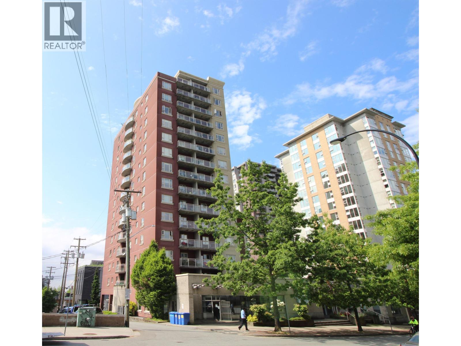 121 W 15th Street Unit 1502, North Vancouver, BC V7M 1R8