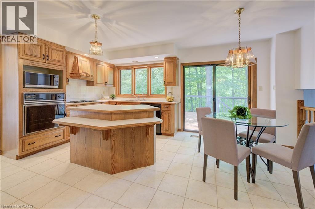391 Northlake Dr, Waterloo, ON N2V 1W8
