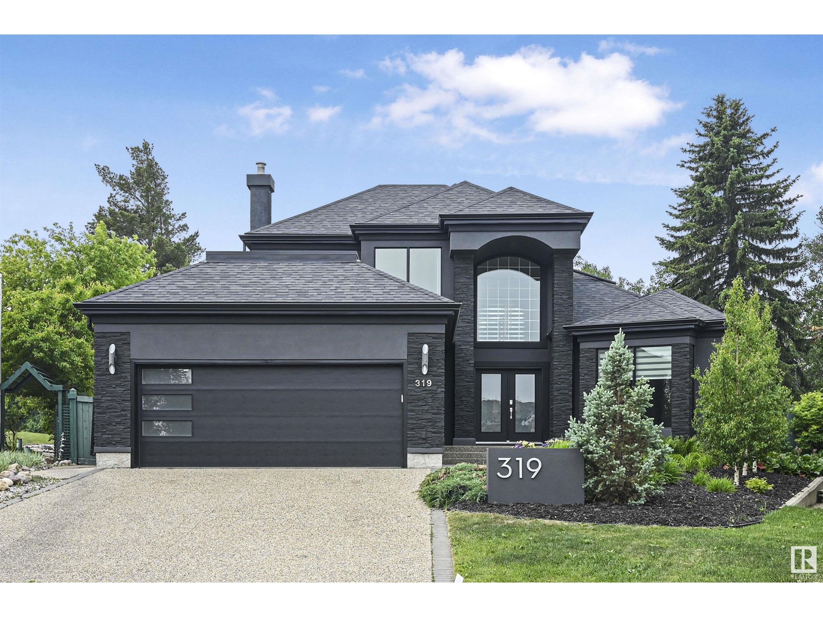 319 Ferris Way NW, Edmonton, AB T6R 2C4