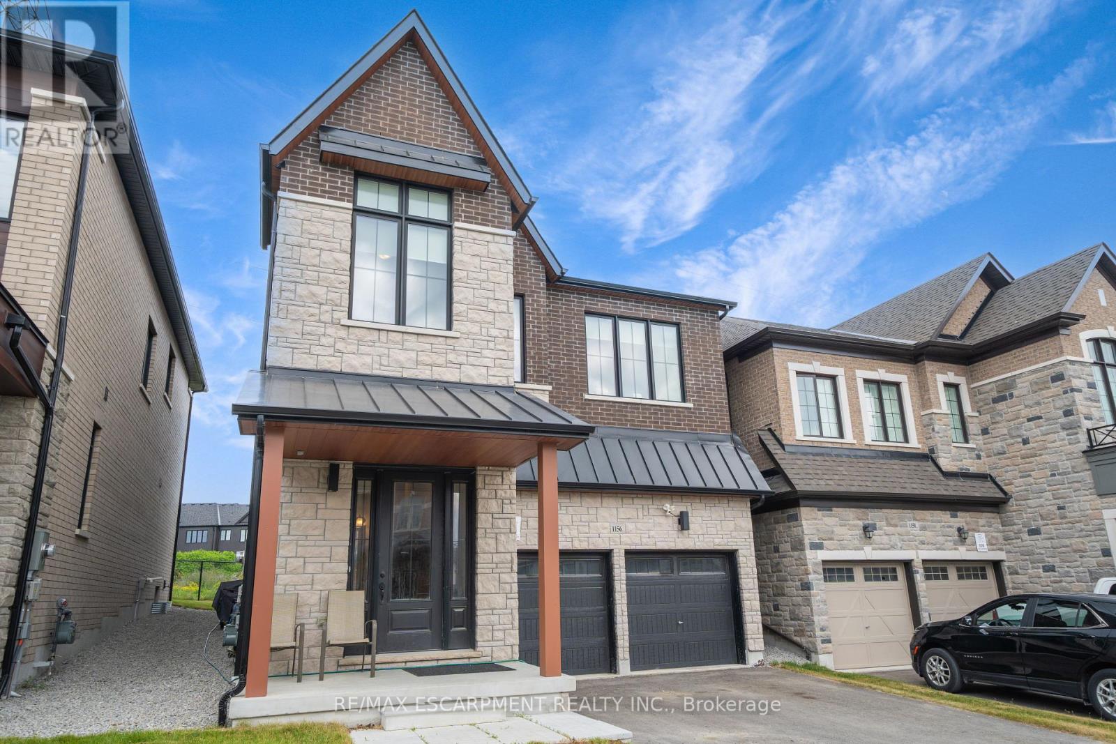 1156 Skyridge Blvd, Pickering, ON L1X 0M4