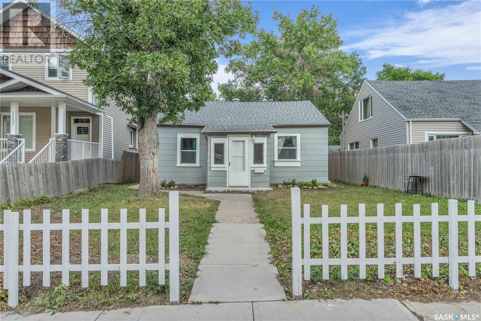 1141 Wallace St, Regina, SK S4N 3Z1