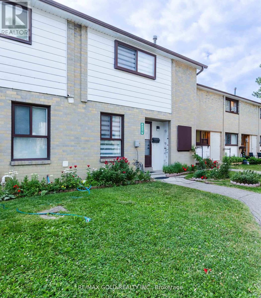 337 Fleetwood Cres, Brampton, ON L6T 2E5