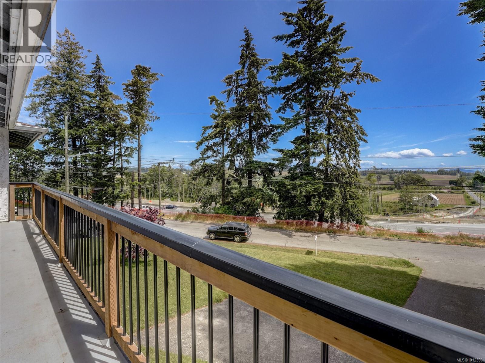 6608 Rey Rd, Central Saanich, BC V8Y 1V2