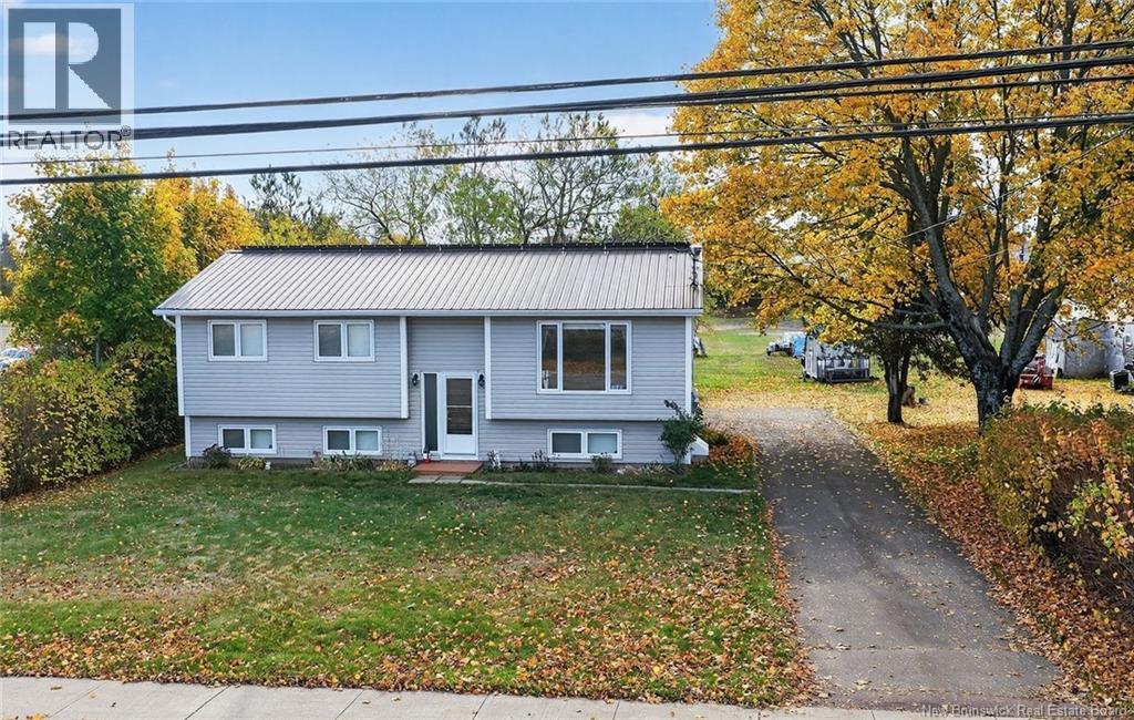 671 Main St, Shediac, NB E4P 2C8