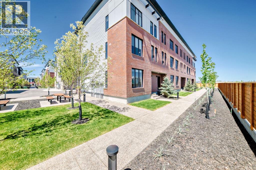 8155 8 Avenue Sw Unit 512, Calgary, AB T3H 6B1