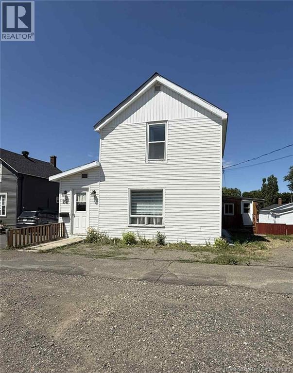 25 Lansdowne St, Campbellton, NB E3N 2L5