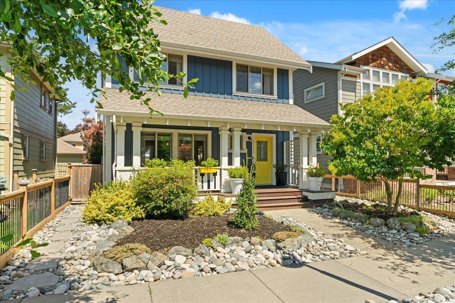 45297 Soowahlie Crescentgarrison Xing, Chilliwack, BC V2R 0S2