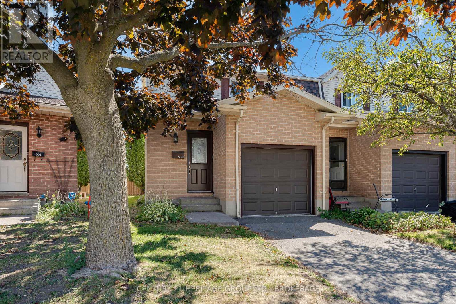 802 Datzell Ln W, Kingston, ON K7M 7R6