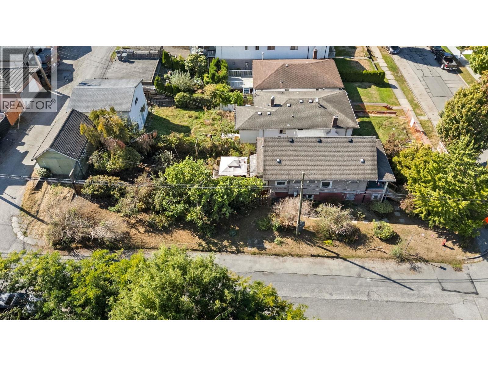 2996 Venables St, Vancouver, BC V5K 2R9