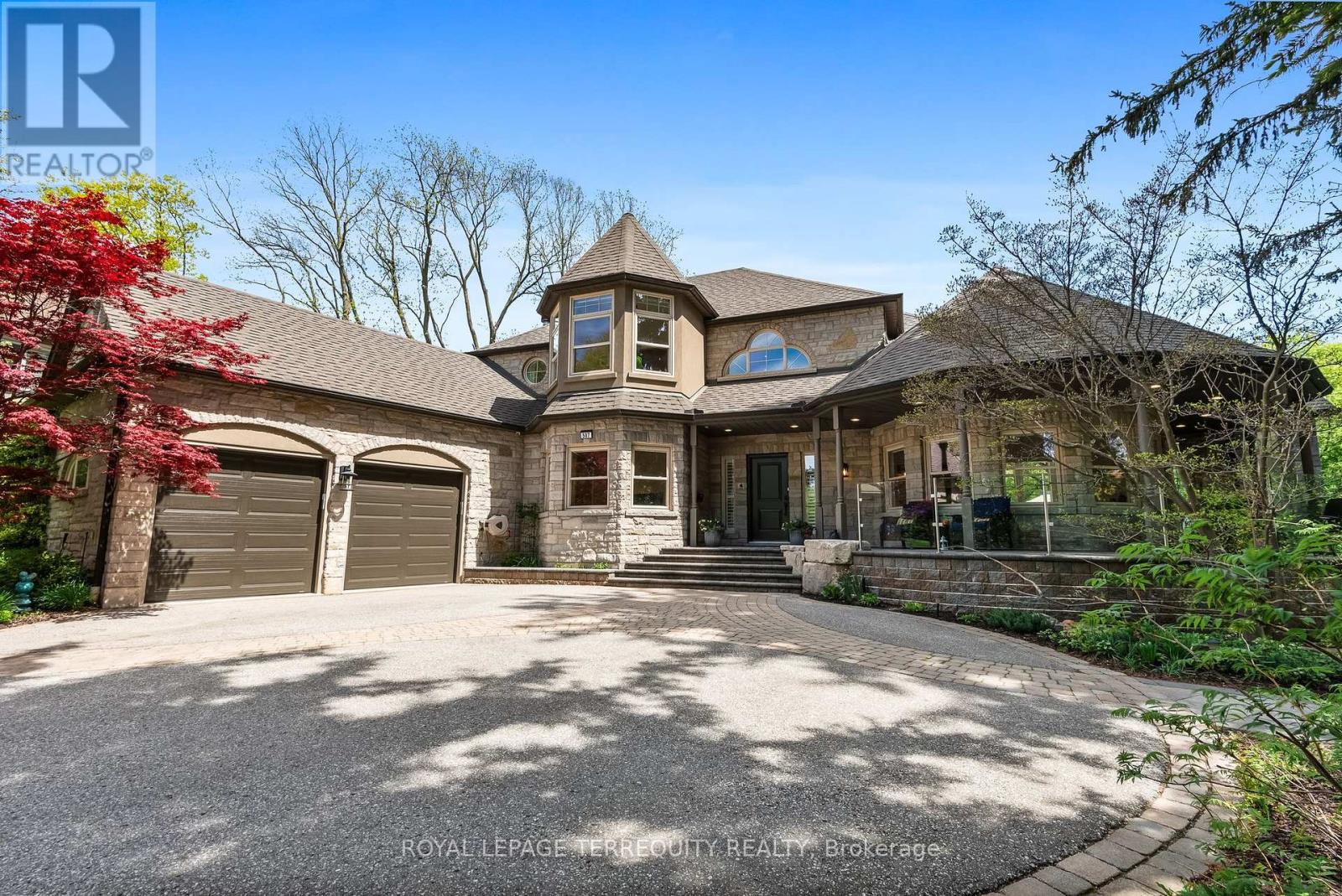 507 Rougemount Dr, Pickering, ON L1W 2B8