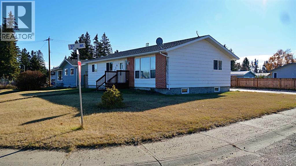 216 Third Ave N, Marwayne, AB T0B 2X0