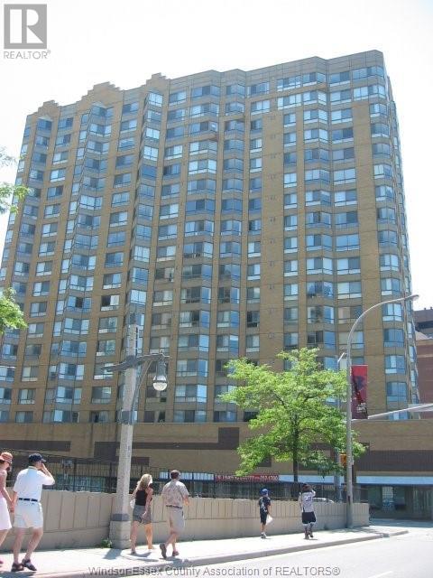 75 Riverside Drive Unit 406, Windsor, ON N9A 7C4