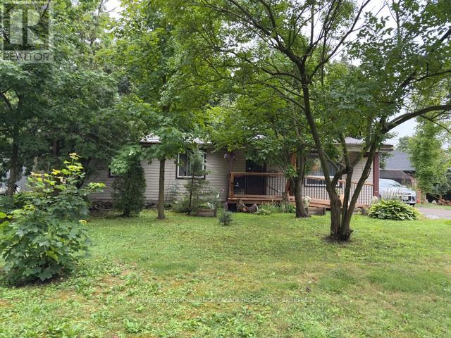 12 North St, Aylmer, ON N5H 1C9