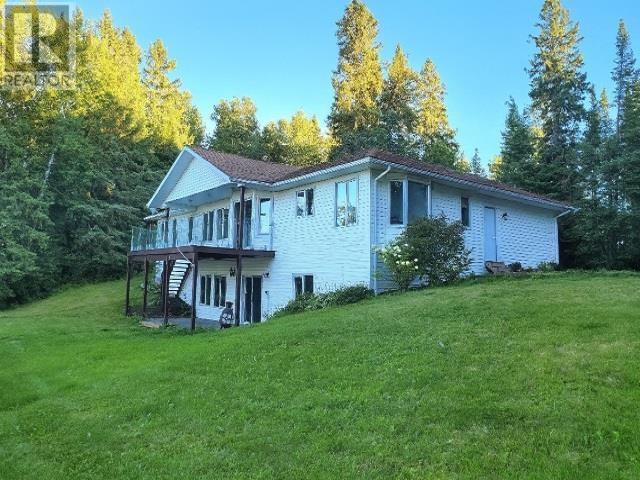 233 Harris Cres, Dryden, ON P8N 2Y4