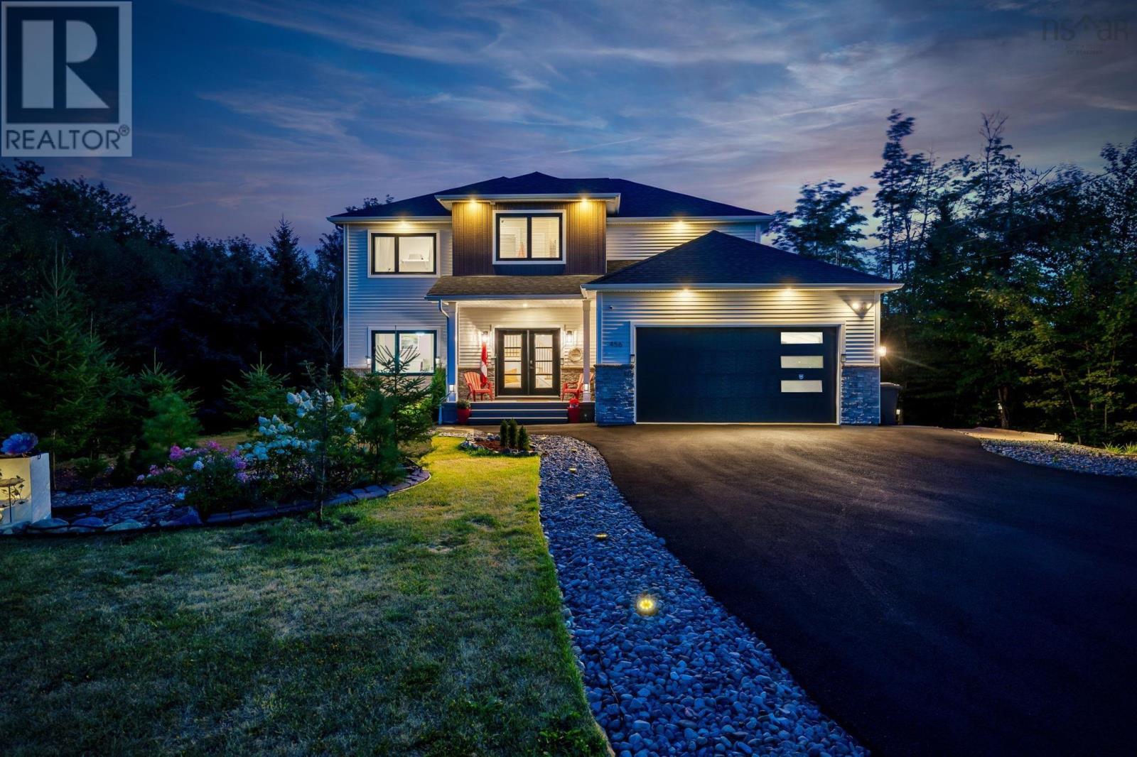 456 Magenta Dr, Middle Sackville, NS B4E 0M7
