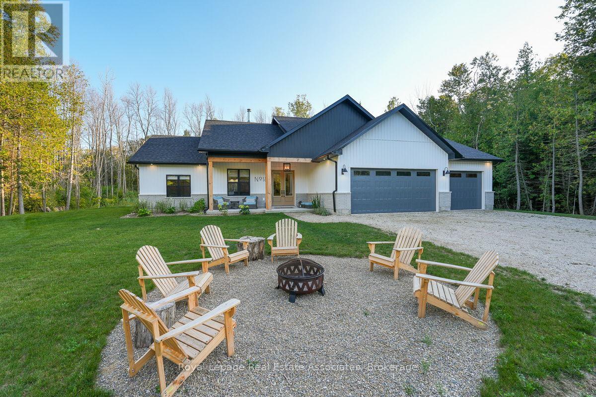 18 Tamarac Rd, South Bruce Peninsula, ON N0H 2T0
