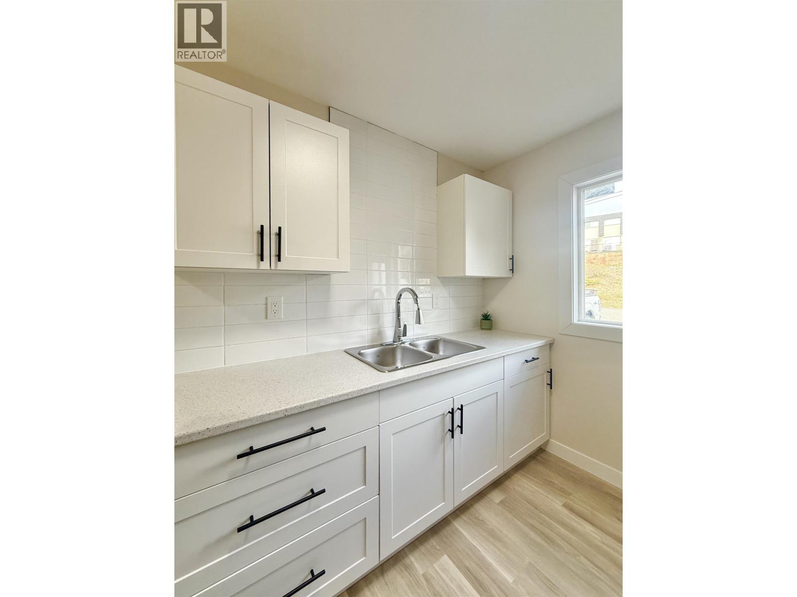 605 Carson Drive Unit 11, Williams Lake, BC V2G 1T1