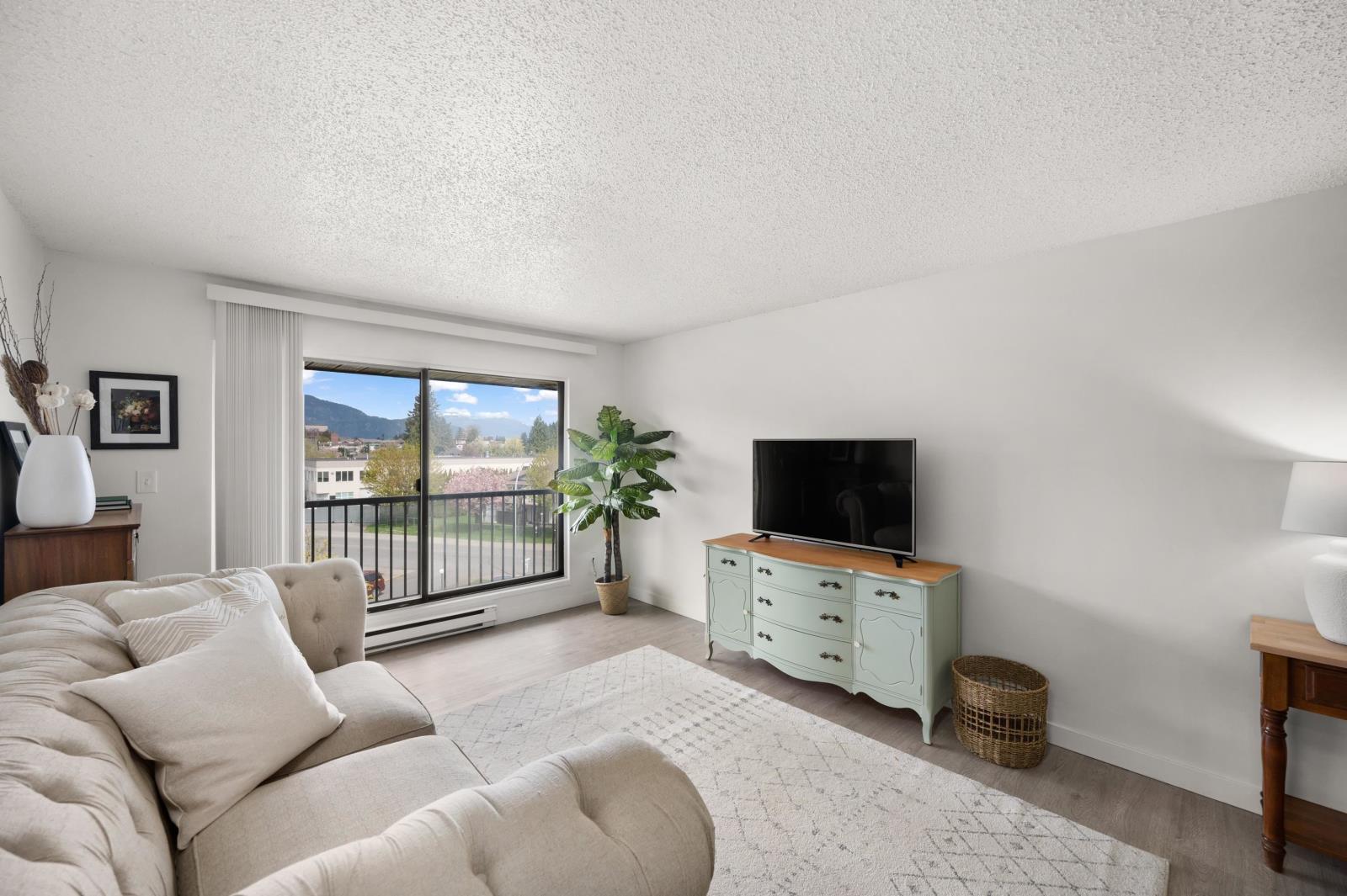 45598 Mcintosh Drivechilliwack Proper South Unit 322, Chilliwack, BC V2P 7J3