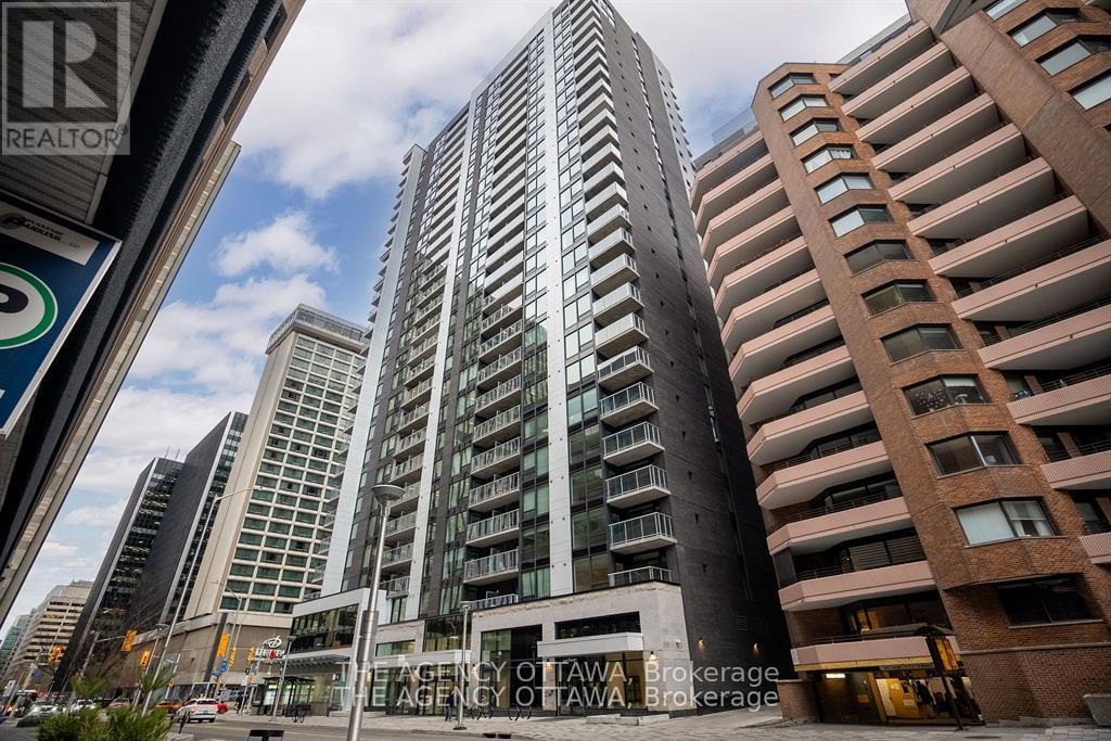 306 340 Queen St, Ottawa, ON K1R 0G1