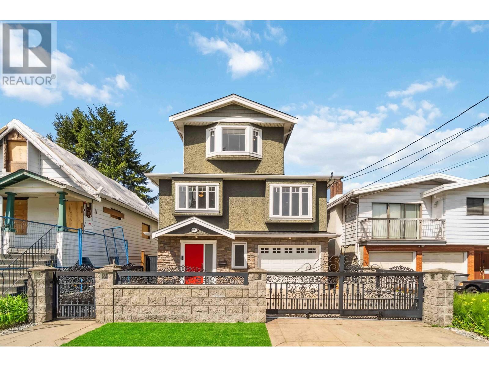 6167 Commercial St, Vancouver, BC V5P 3P2