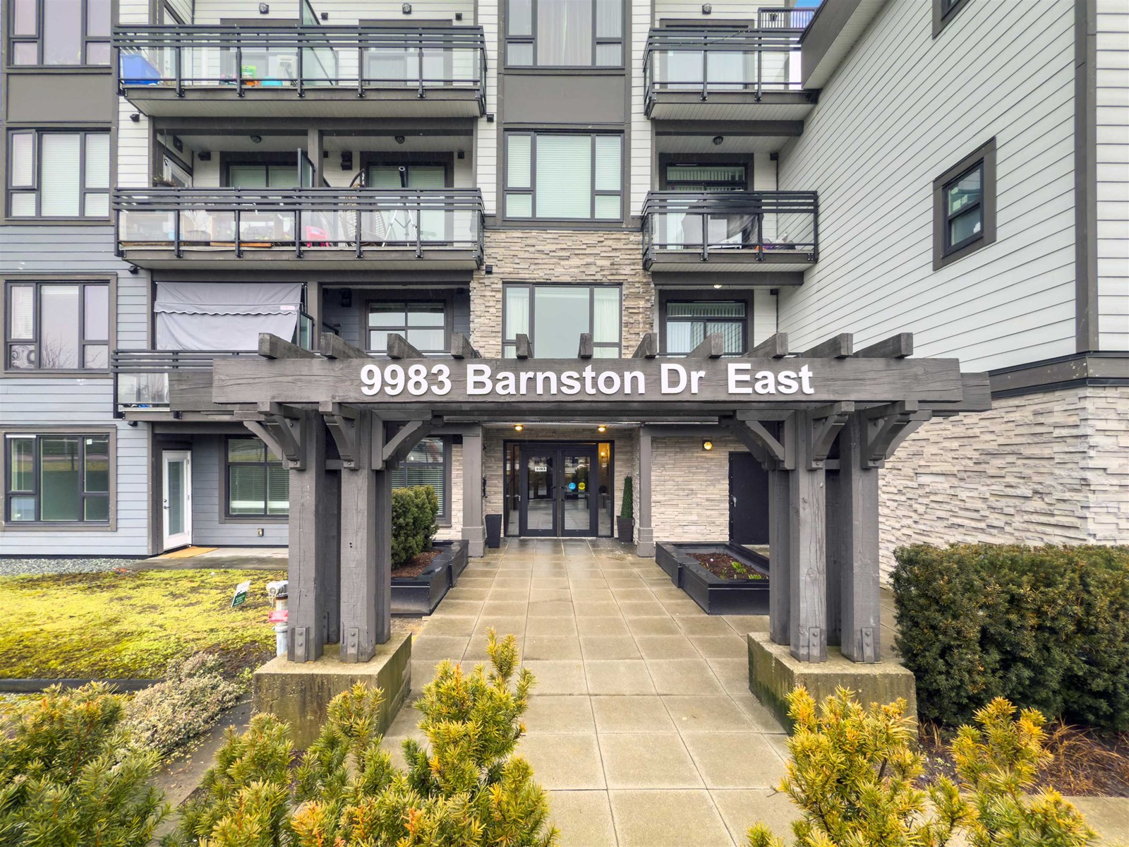9983 E Barnston Drive Unit 214, Surrey, BC V4N 6T3