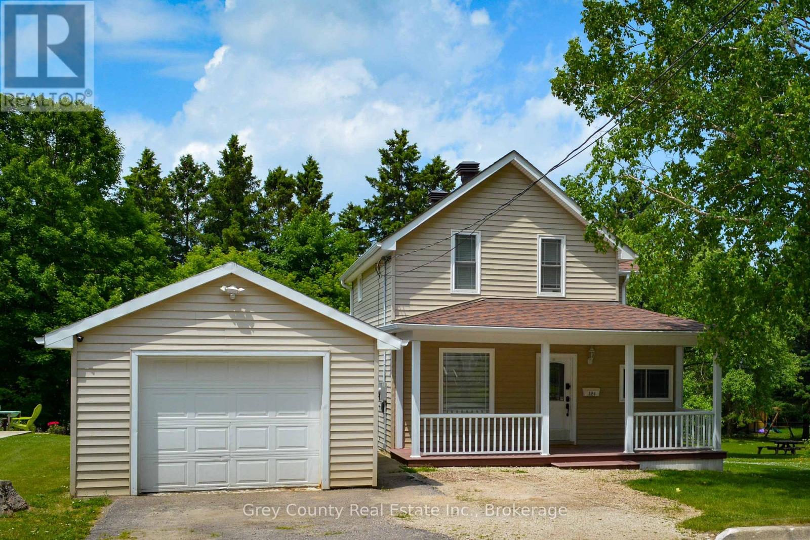 124 Lorne St, Grey Highlands, ON N0C 1H0